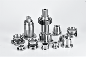 Inserts de noyau usinés CNC avec précision pour moules de bouchons de bouteilles en plastique